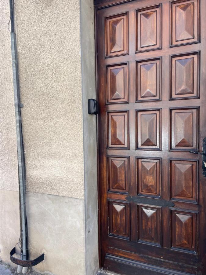 Appartement Un Cocon Au Coeur De La Champagne Avec Parking à Épernay Extérieur photo